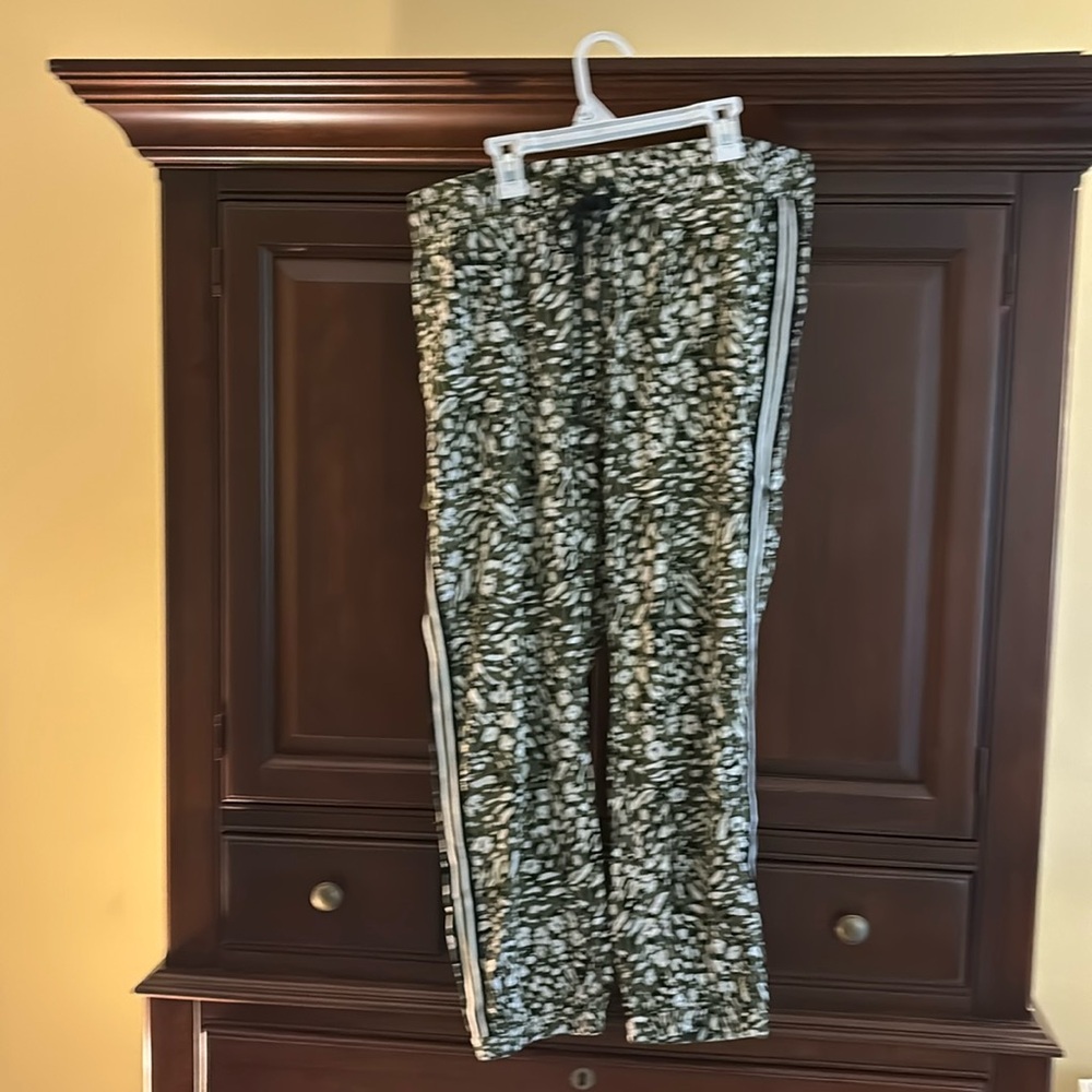 XL Liverpool olive green and black cheetah print drawstring with side piping